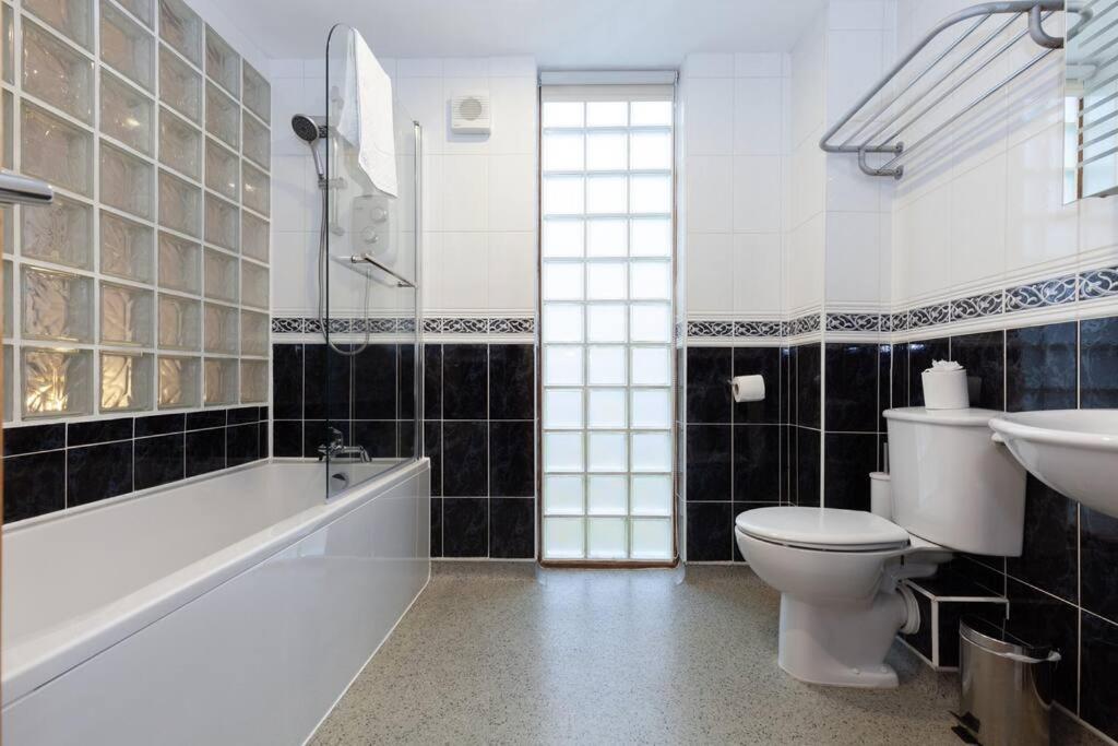 Apartment In The Heart Of The City Centre, Live Like A Local Oxford Exterior foto