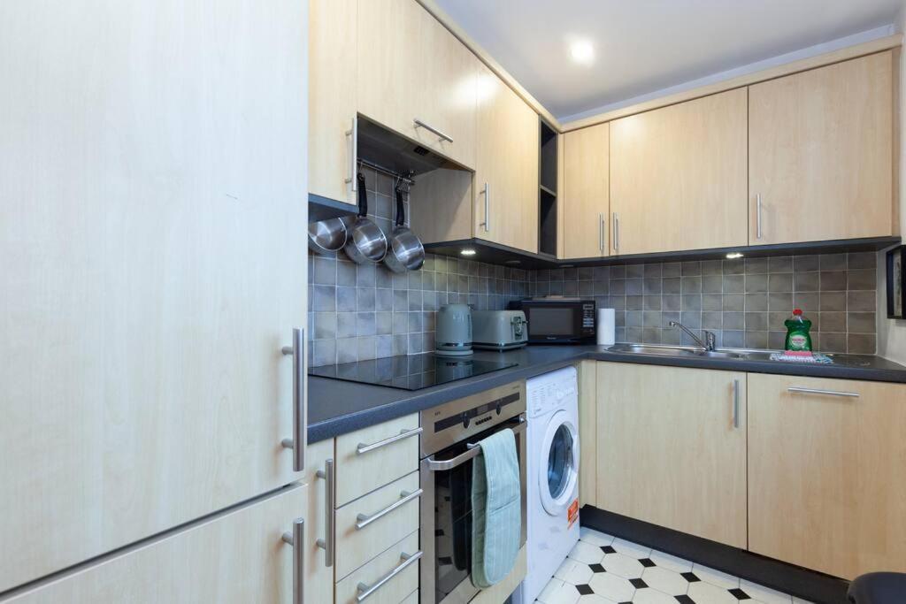 Apartment In The Heart Of The City Centre, Live Like A Local Oxford Exterior foto